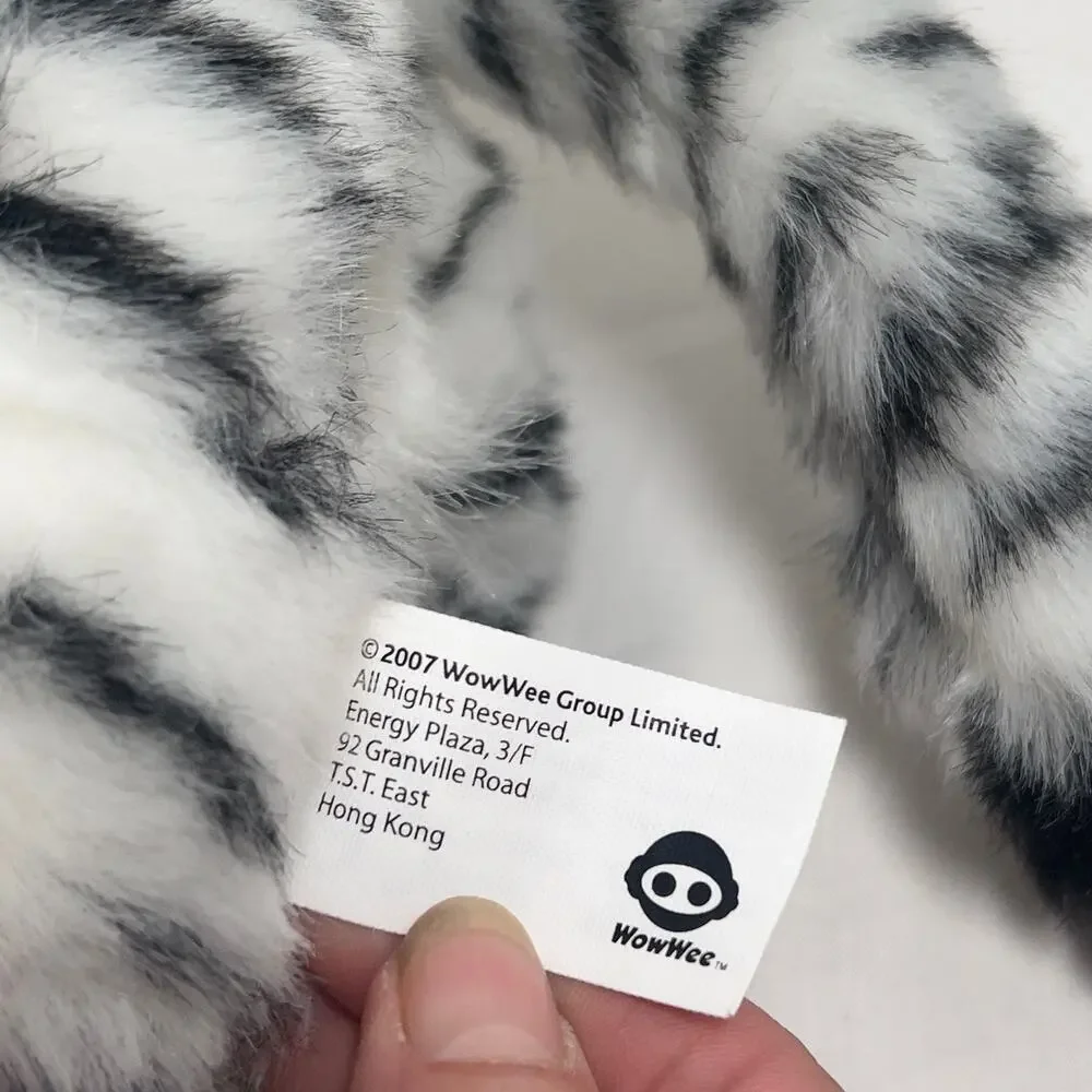WowWee Alive Interactive White Tiger Cub Plush Toy 2007 Realistic Makes Sounds